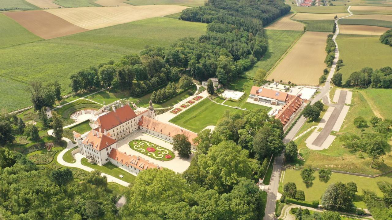 Schloss Thalheim Sankt Polten Bagian luar foto